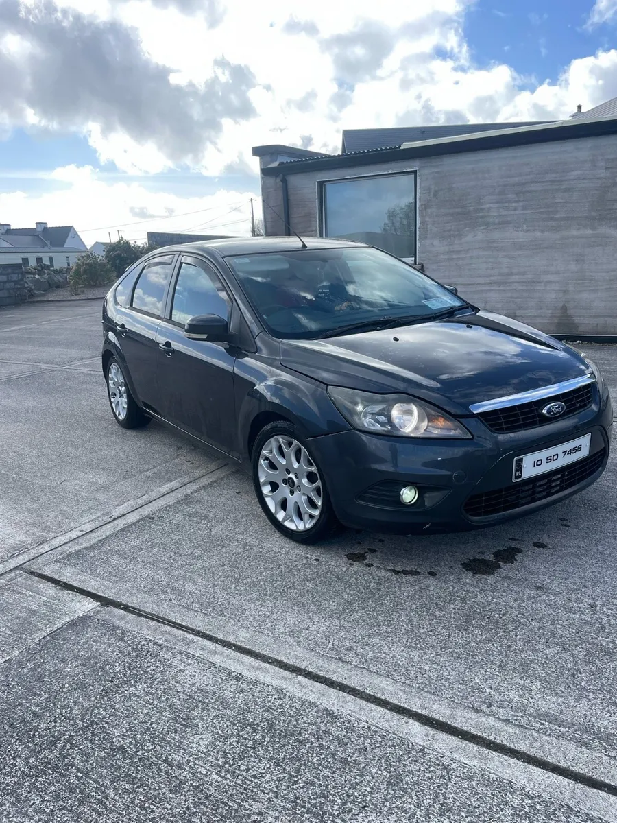 Ford Focus 2010 - Image 1