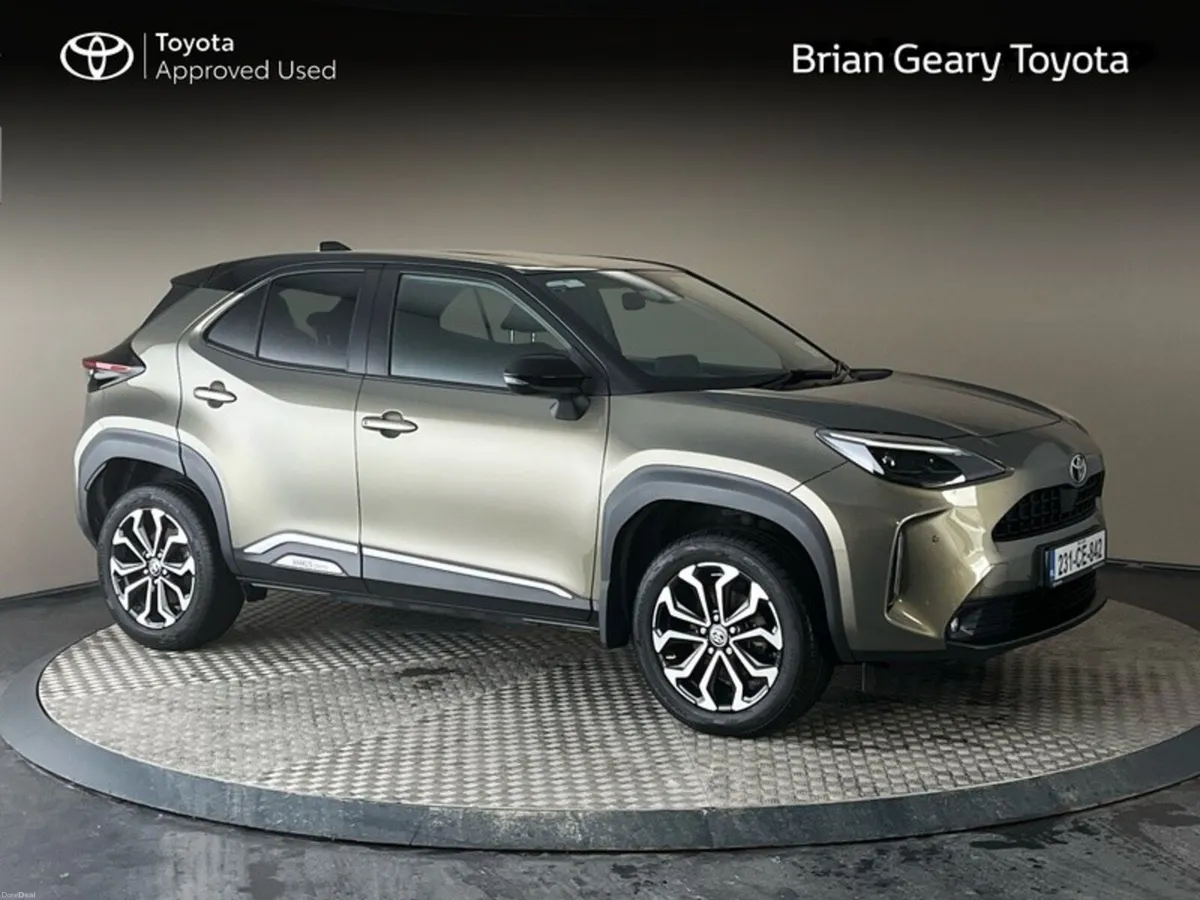 Toyota Yaris Cross LUNA SPORT Hybrid - Image 1