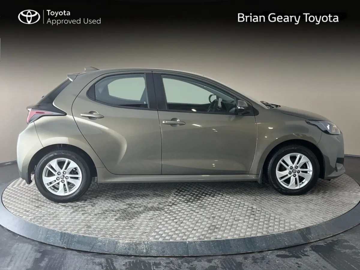 Toyota Yaris 1.0 LUNA 4DR - Image 3