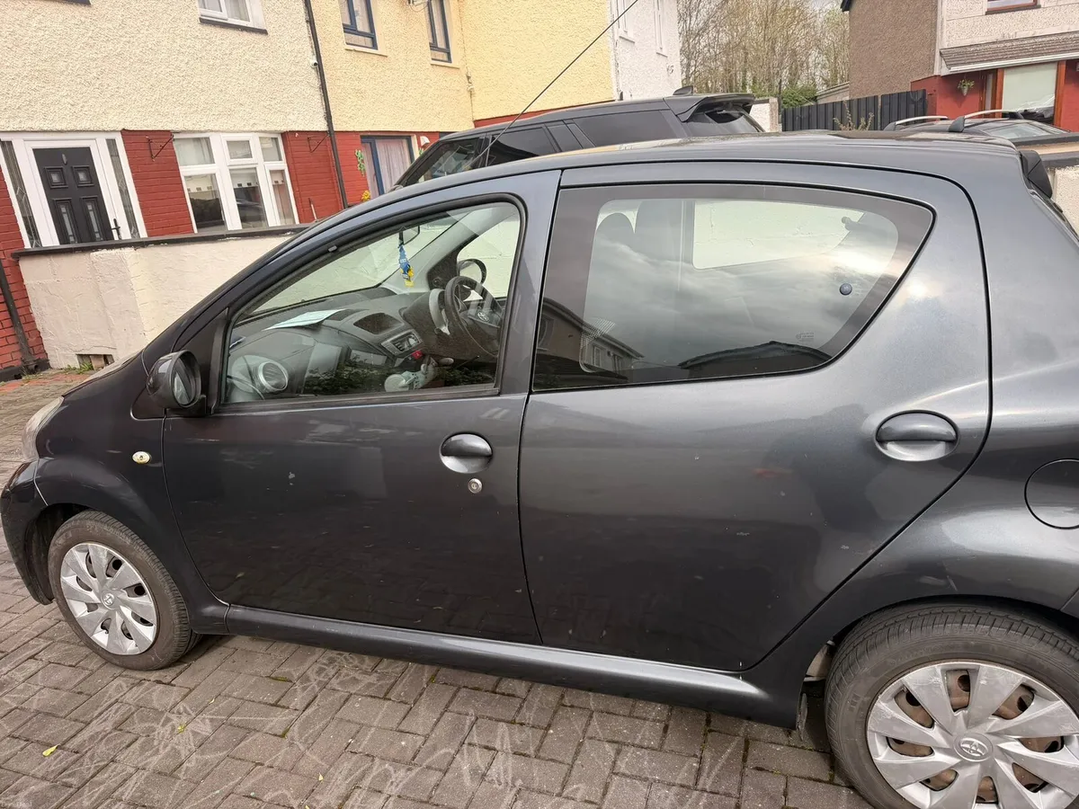 Toyota aygo €4000 - Image 3