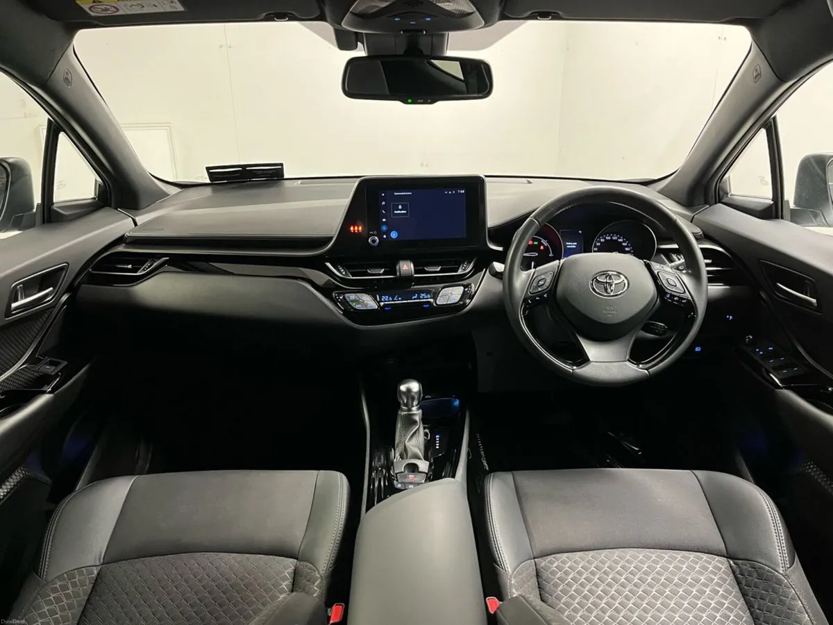 Toyota C-HR Sport 1.8 Hybrid - Reversing Camera - - Image 4