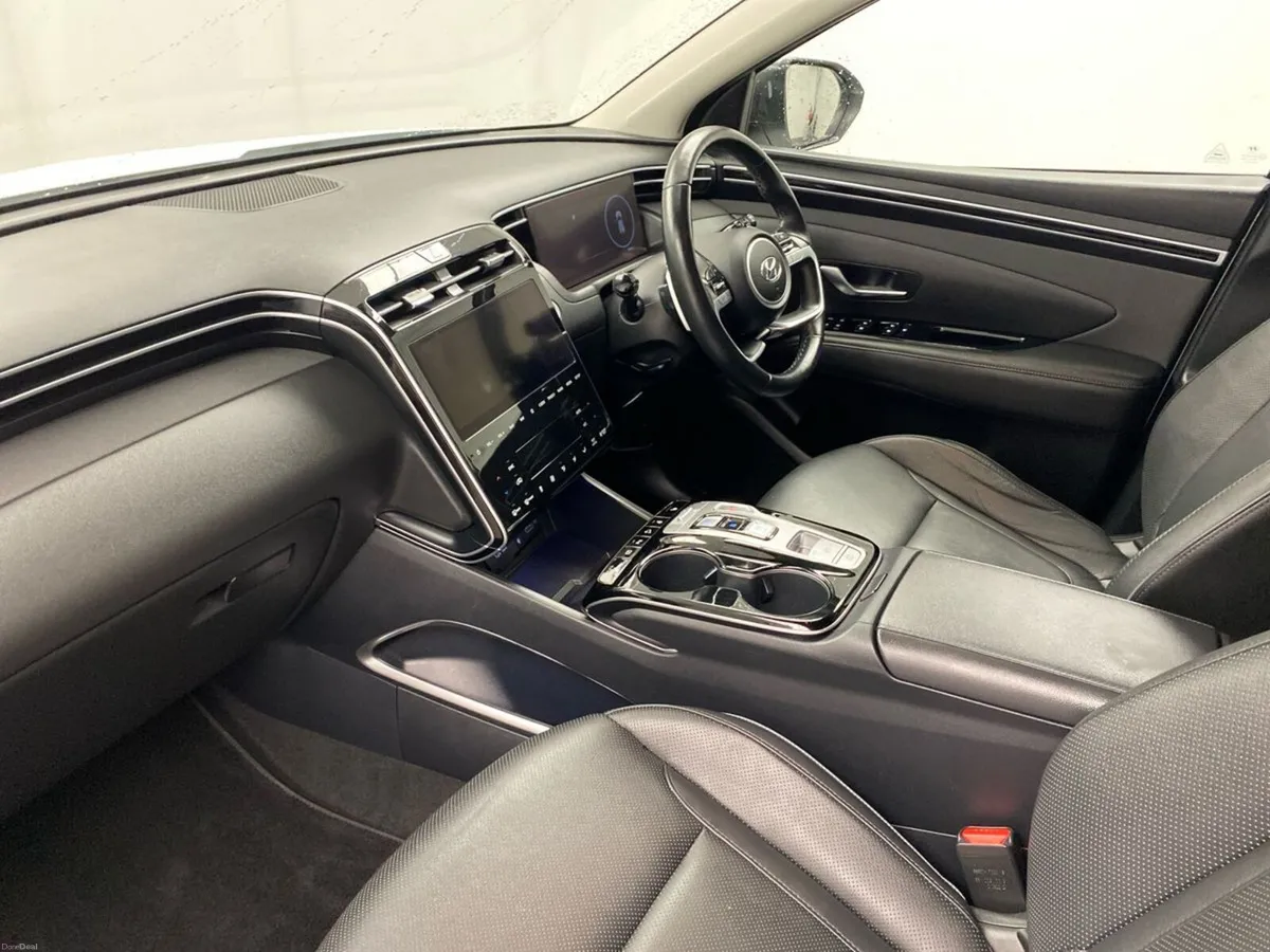 Hyundai Tucson 2WD Executive Plus HEV Auto - Image 3