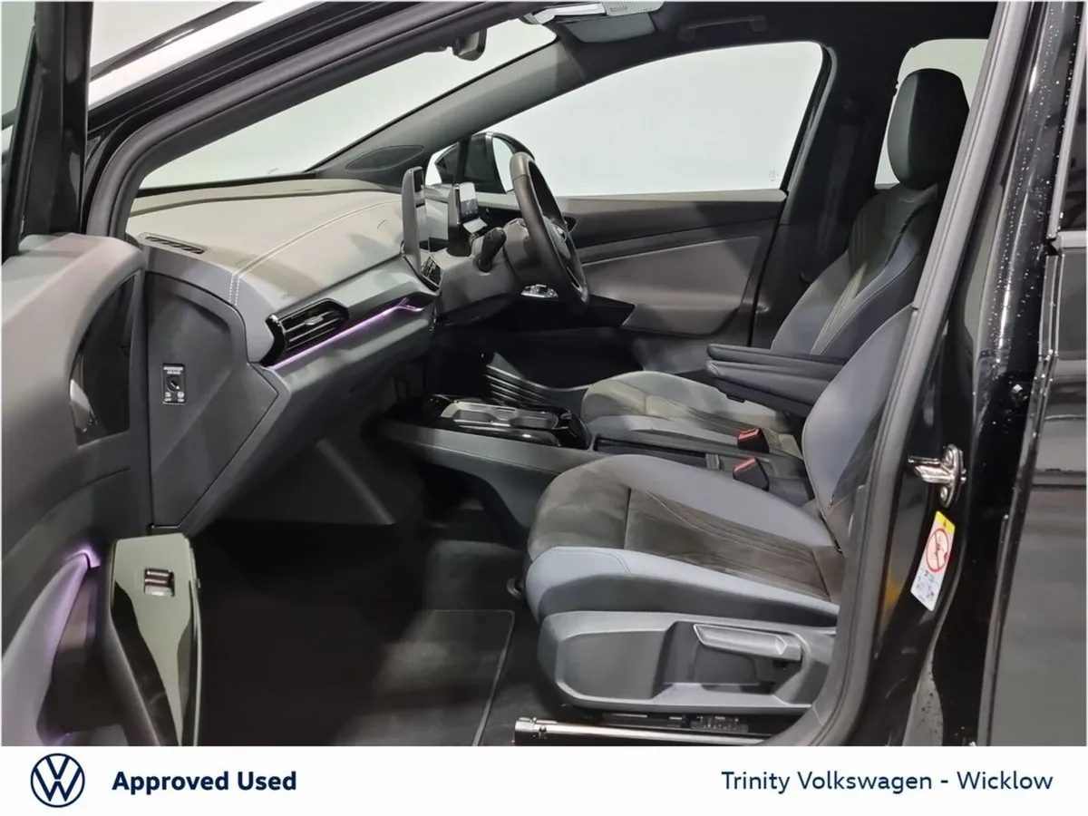 Volkswagen ID.5 ** PRO PLUS ** 286BHP ** 77kWh ** - Image 4