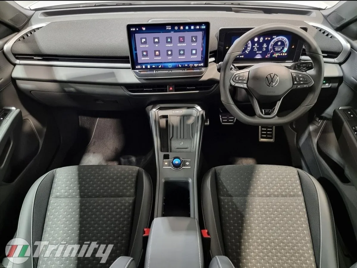 Volkswagen T-Roc **AVAILABLE TO ORDER ** NEW 2026 - Image 2