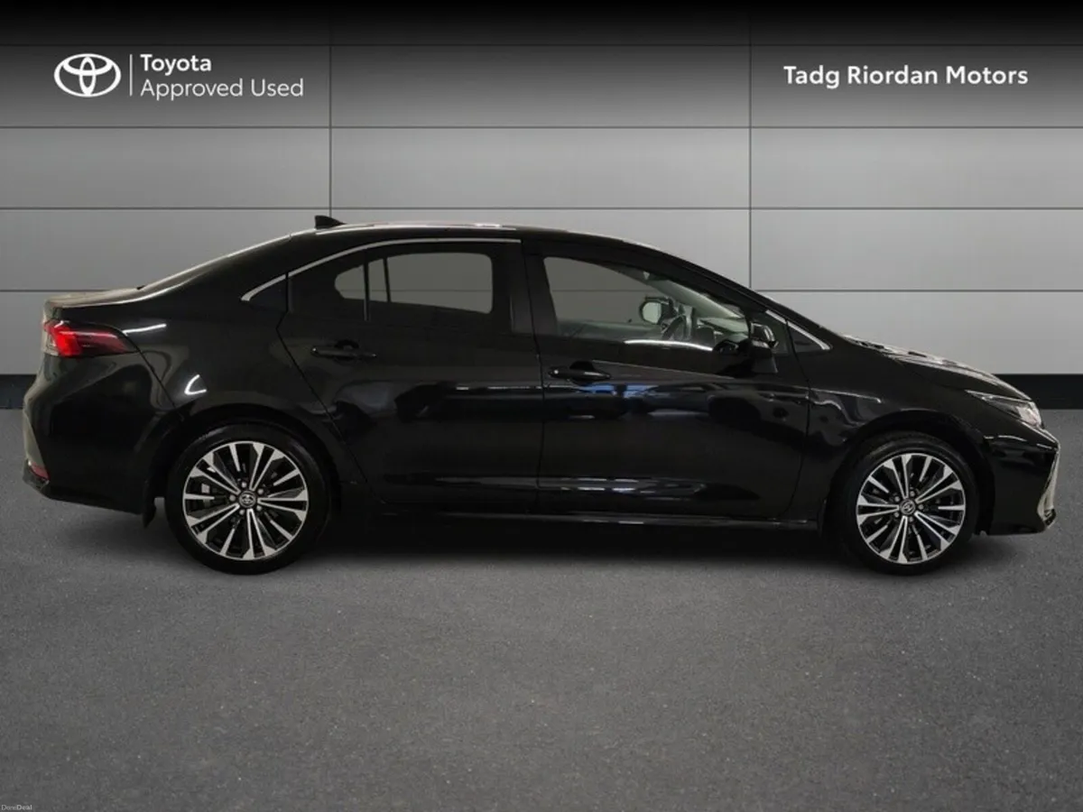 Toyota Corolla SALOON LUNA SPORT - Image 3