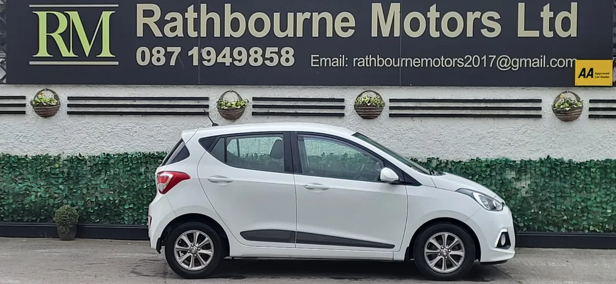 Hyundai i10 Deluxe 2015 Petrol1.0 (low Mileage) - Image 3