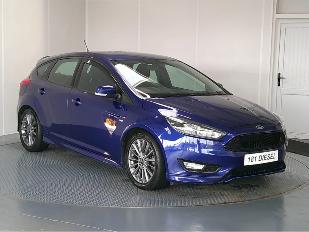 Ford Focus 2018 - Image 2
