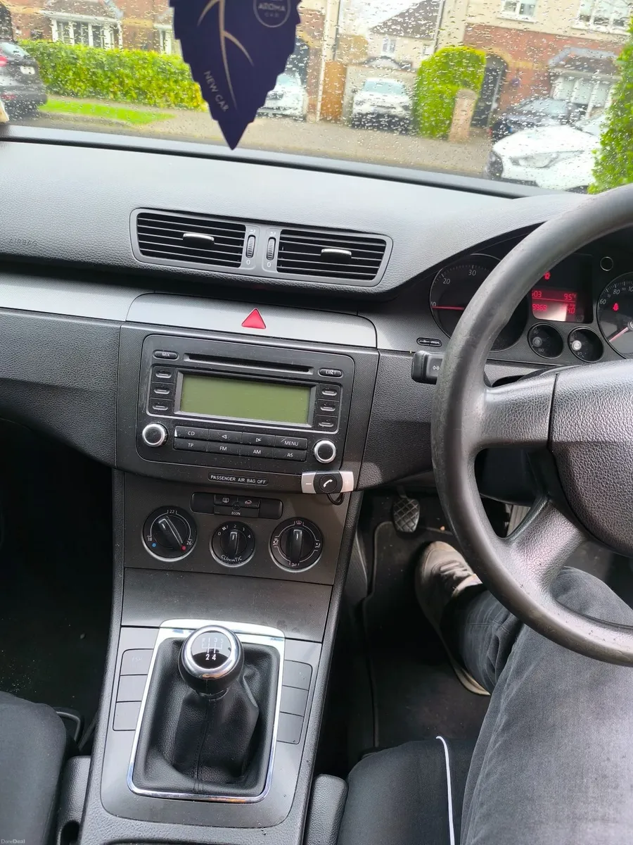 Volkswagen Passat 2007 - Image 4