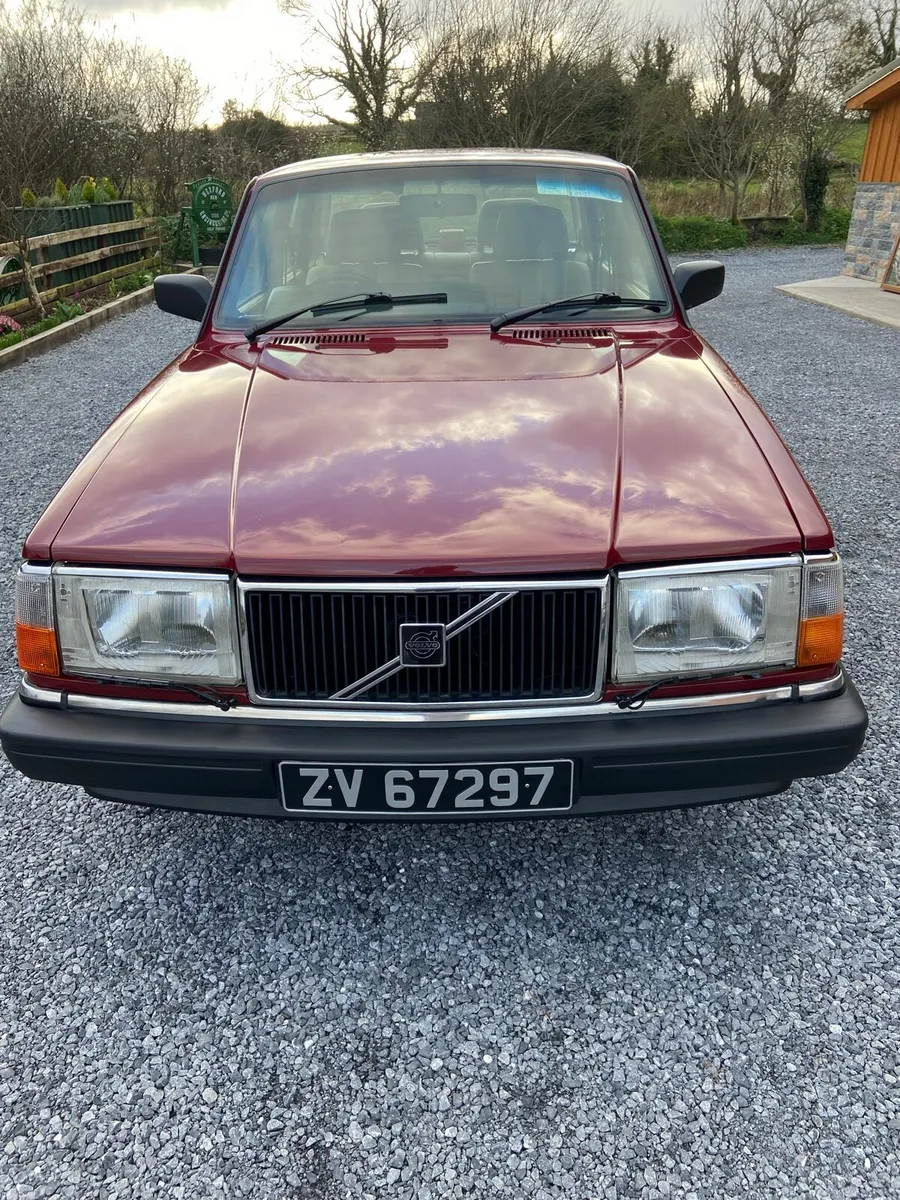 VOLVO 240 GL - AUTOMATIC FULLY LOADED - Image 4