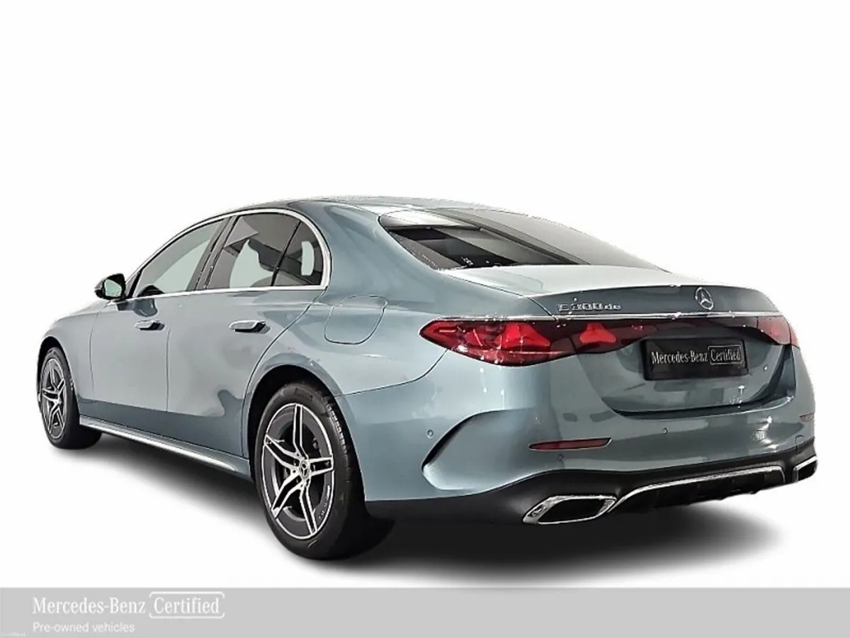 Mercedes-Benz E-Class E 300 de AMG Line Plus - Image 4