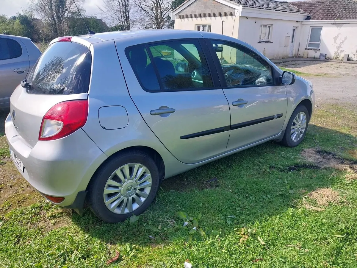 Renault Clio 2011 - Image 4