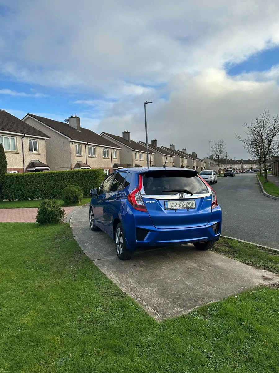 Honda Fit AutoHybridNct12/26 Tax06/26 - Image 3