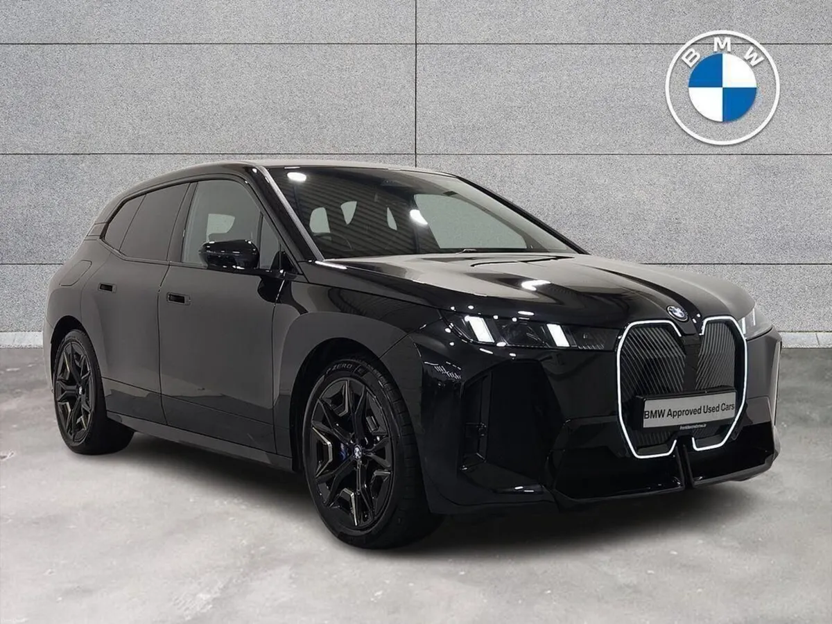 BMW iX xDrive45 M Sport - Image 1