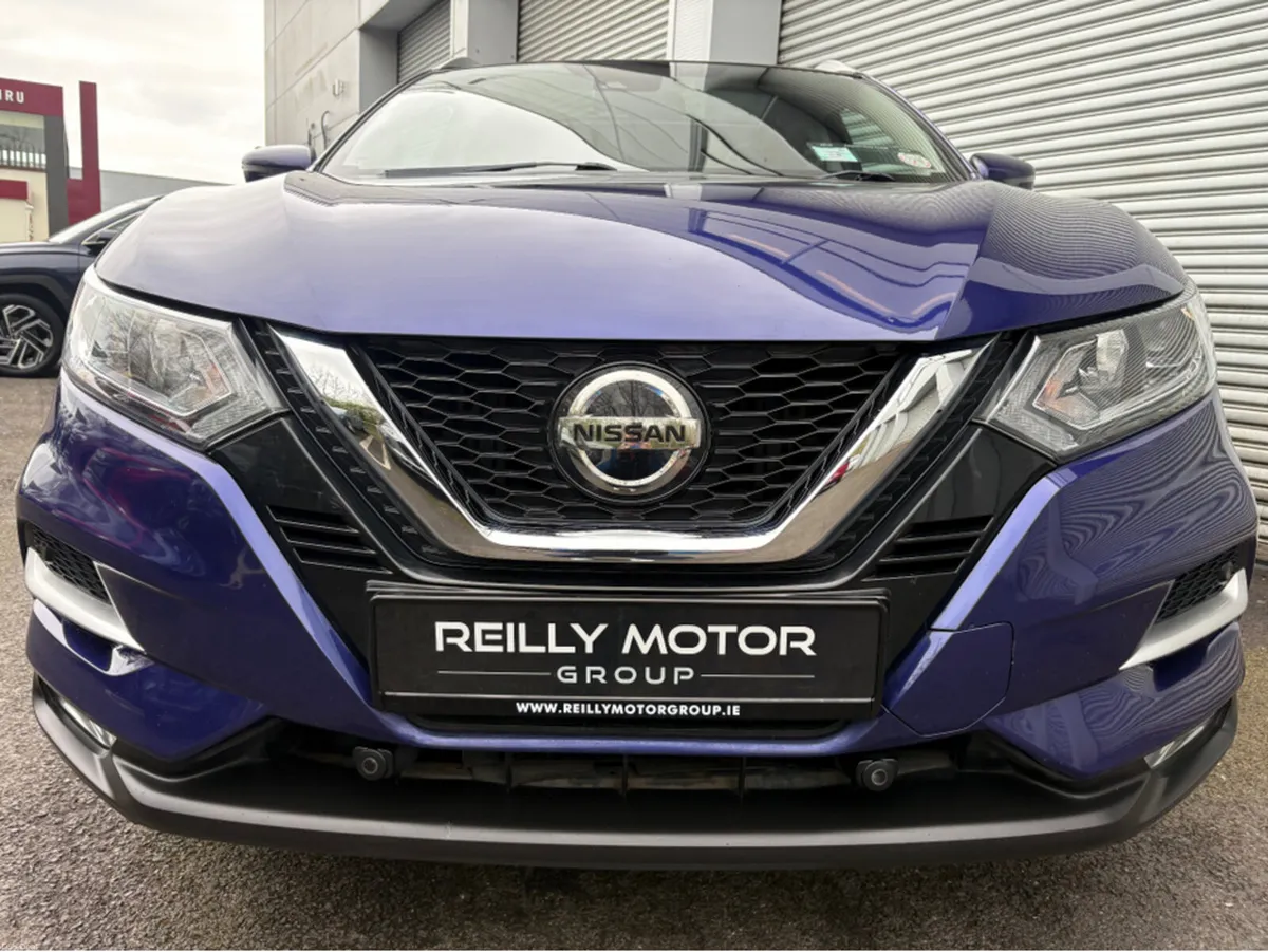Nissan Qashqai 1.3 PETROL SV PREMIUM - Image 2