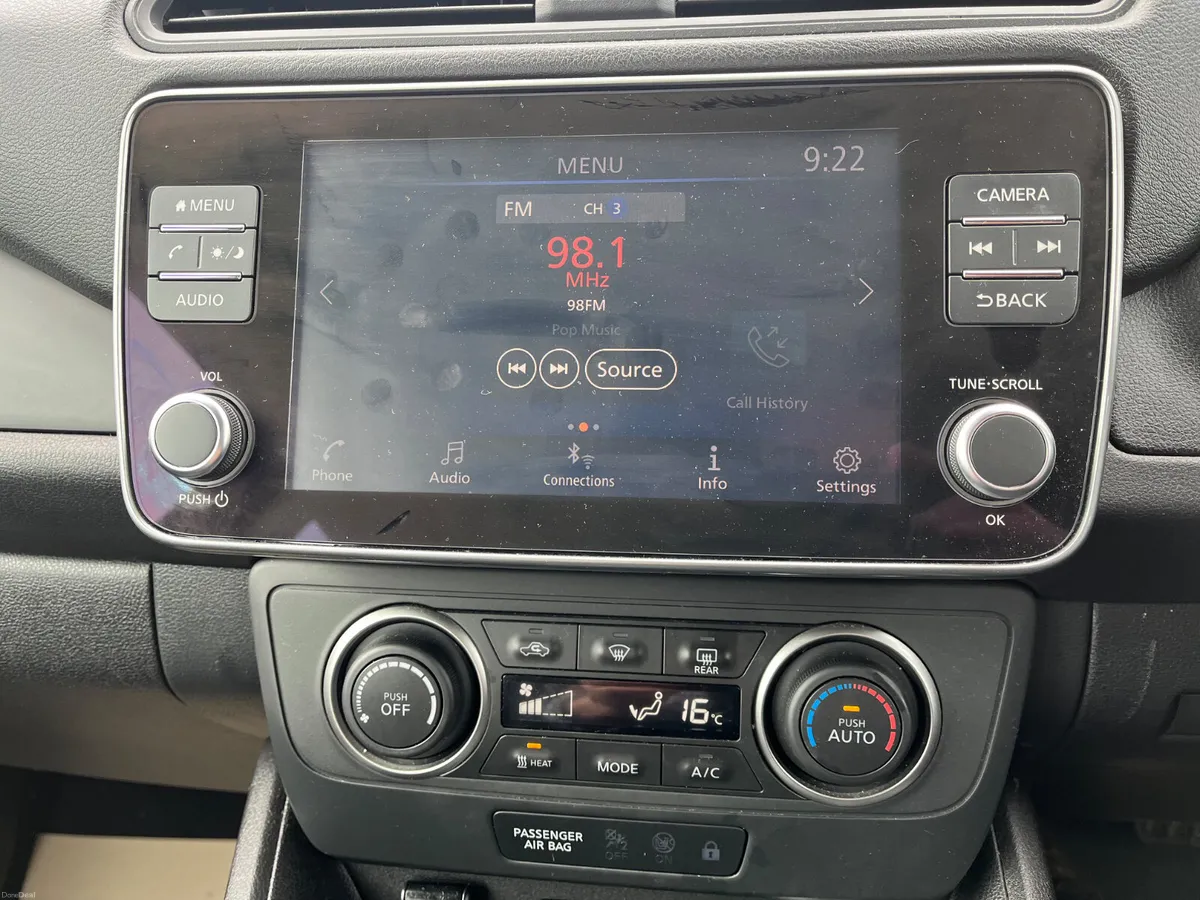 Nissan Leaf 2023 EV Low Kilometres(94% Battery) - Image 4