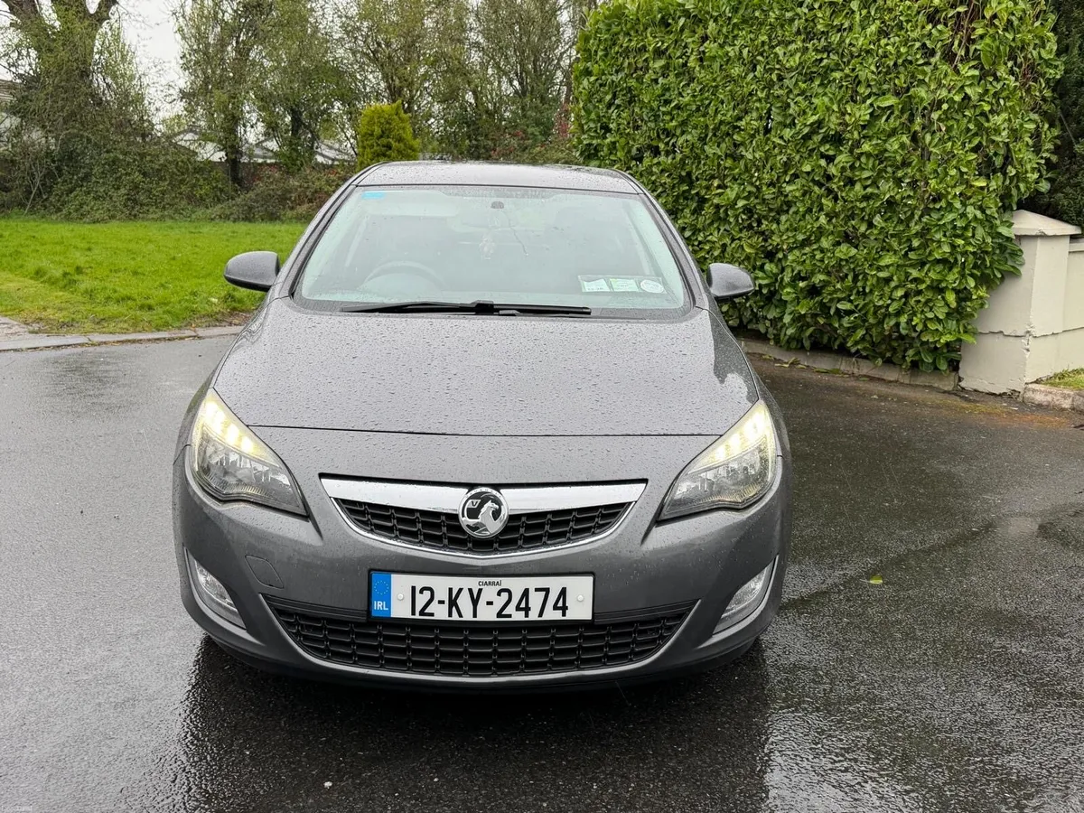 2012 vaxhaul astra 1.7 New nct 2/27 - Image 4