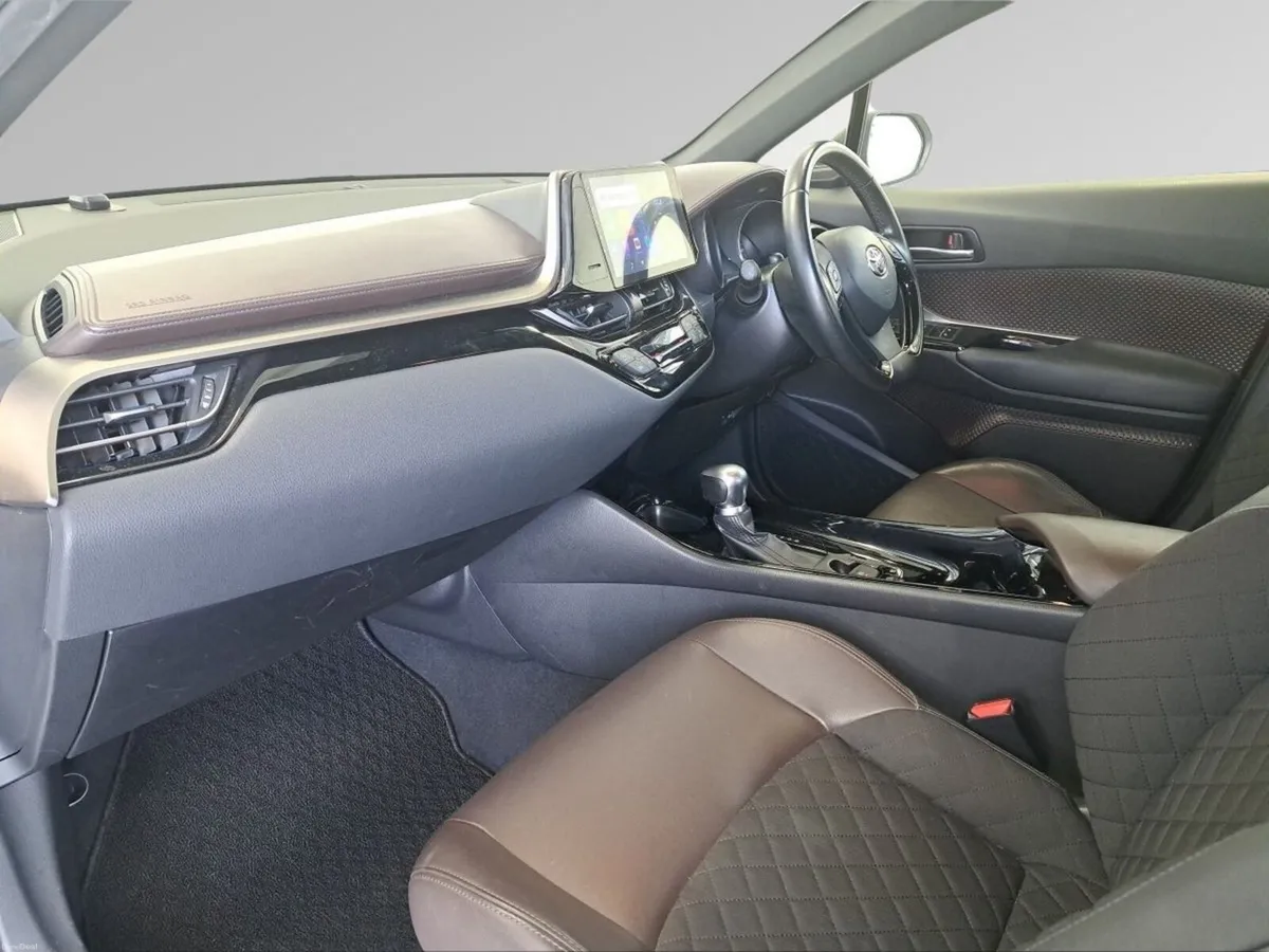 Toyota C-HR HYBRID AUTO G - Image 4