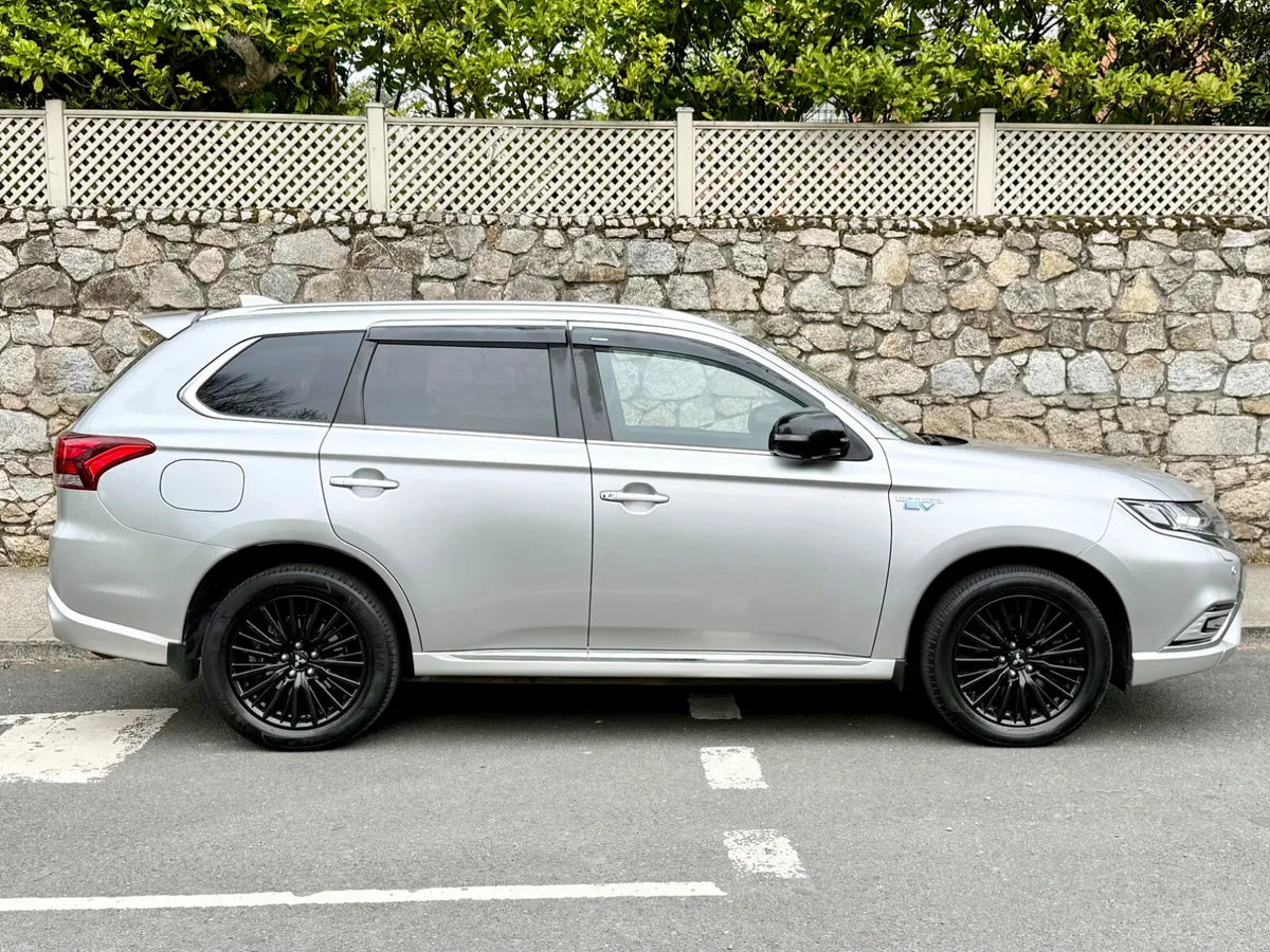 Mitsubishi Outlander 2019!!! HYBRID!!!F S H !!!! - Image 3