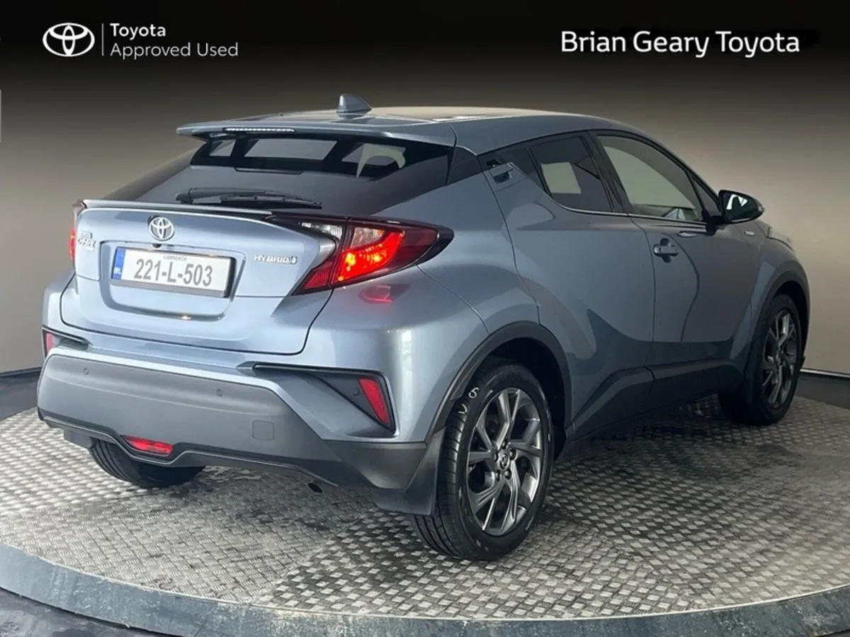 Toyota C-HR HYBRID SPORT - Image 2