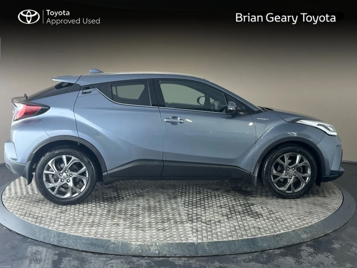 Toyota C-HR HYBRID SPORT - Image 3