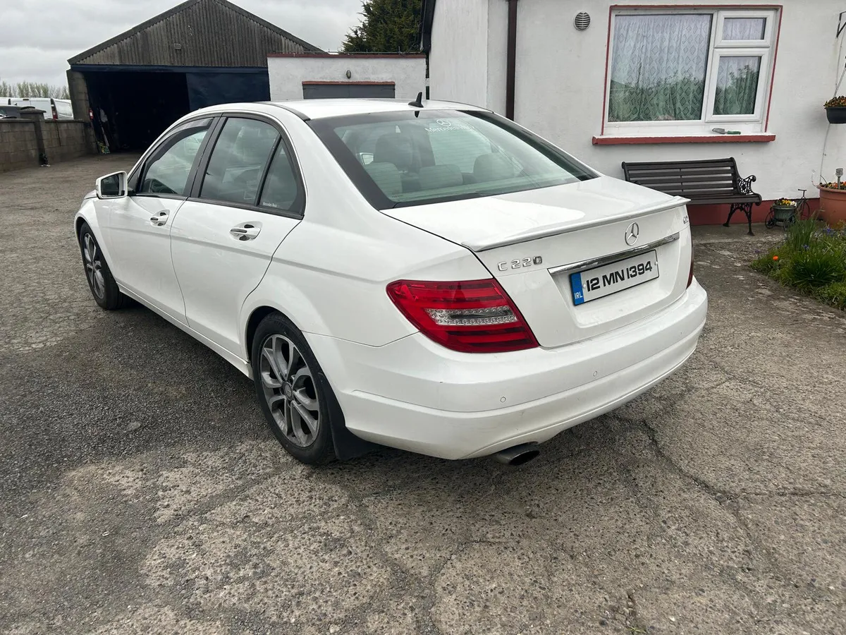Mercedes-Benz C-Class 2012 - Image 3