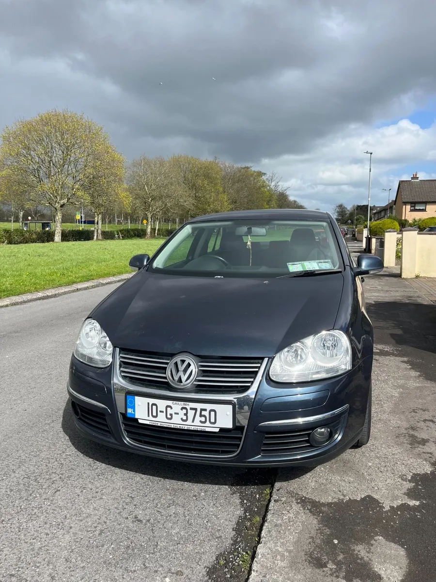 Volkswagen Jetta 2010 - Image 1