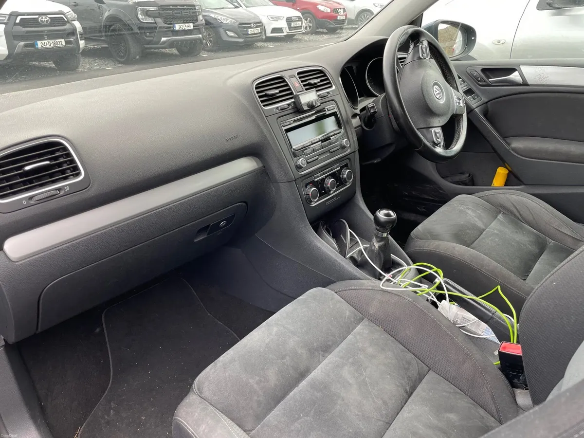 Volkswagen Golf 2009 - Image 1