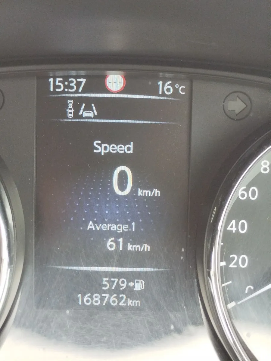 Nissan Qashqai 2015 - Image 3