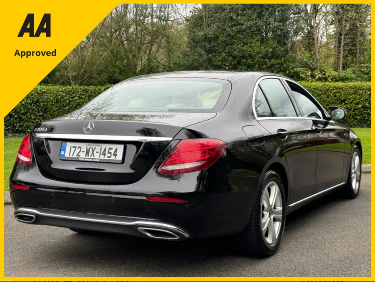 Mercedes-Benz E200 AVANTGARDE 2017 - Image 4