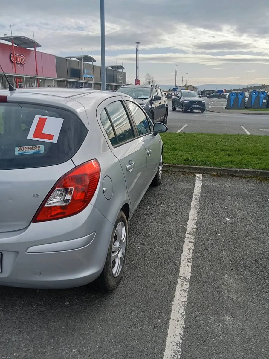 Opel corsa 1.2 very low mileage, only 86000KM - Image 4