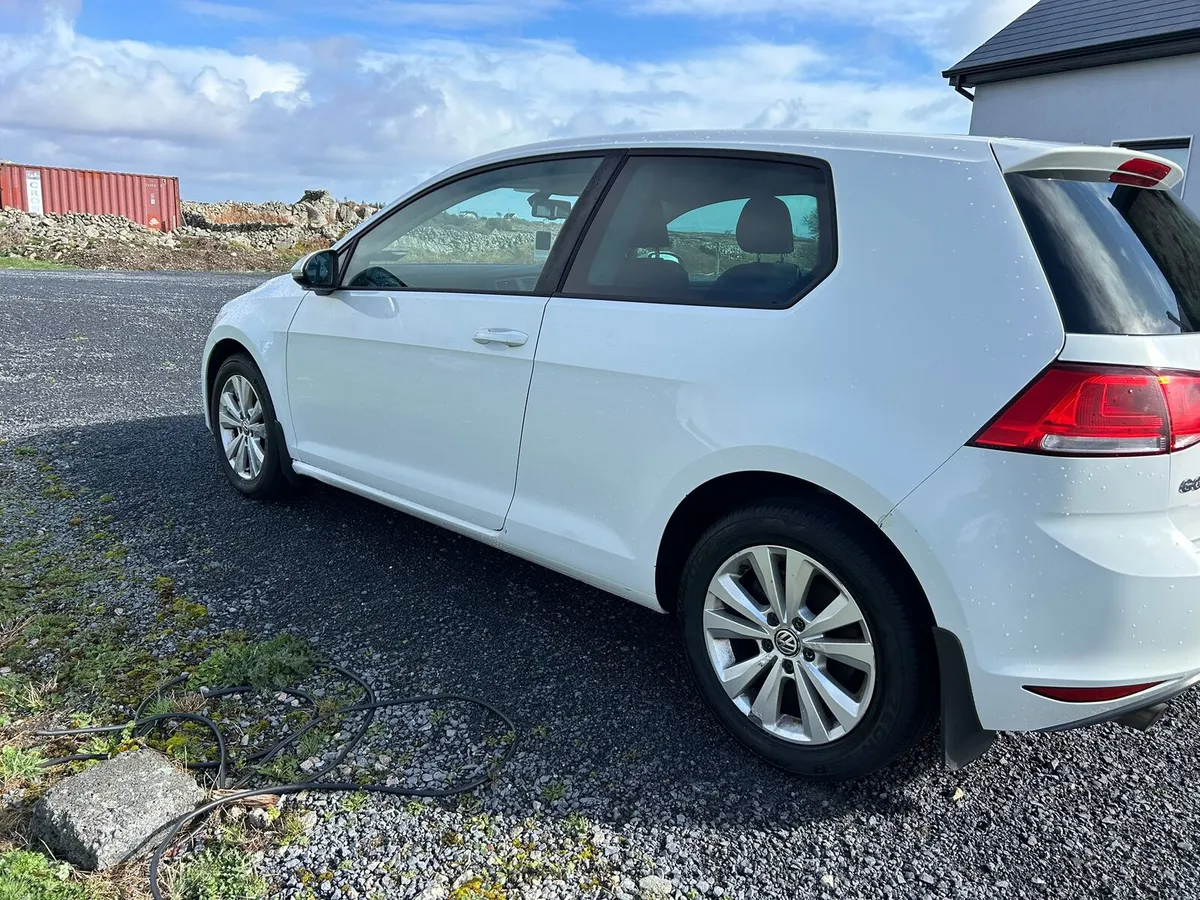 Volkswagen Golf - Image 4