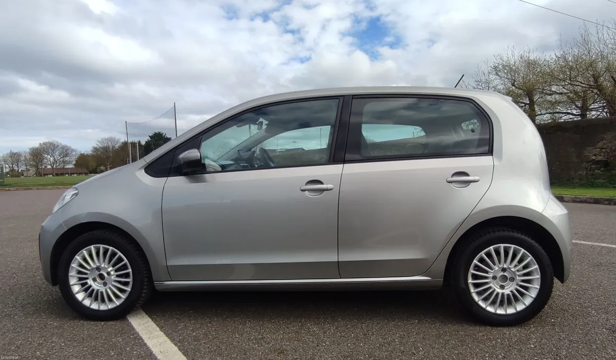 Volkswagen up! 2018 - Image 3