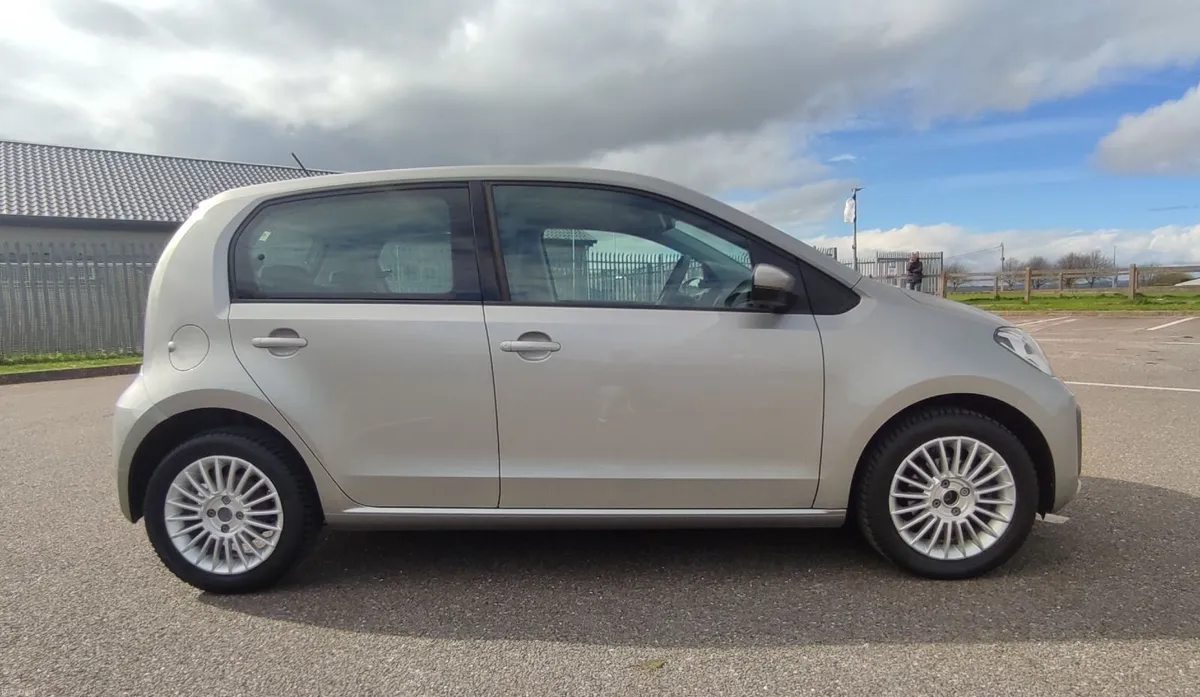 Volkswagen up! 2018 - Image 4