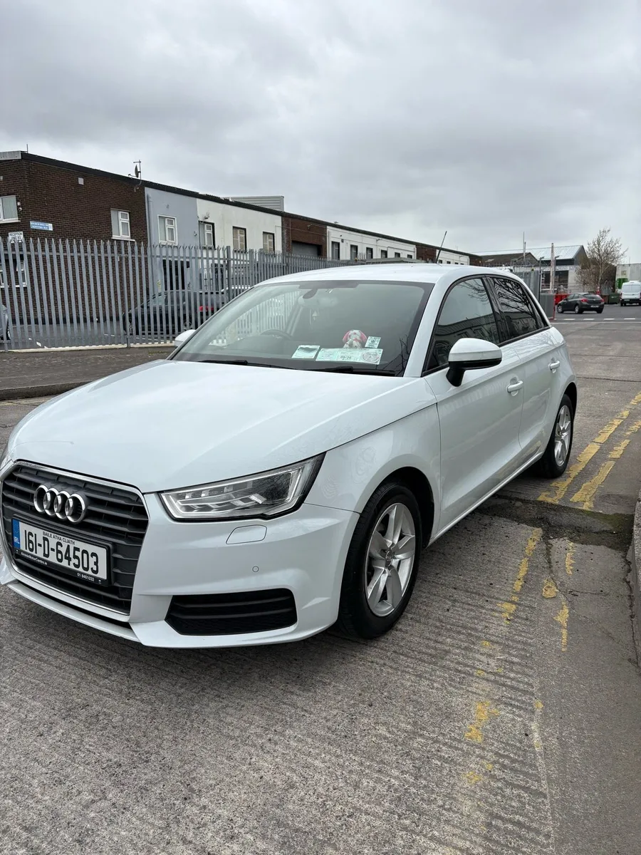 AUDI A1 1.0L Petrol Automatic - Image 4