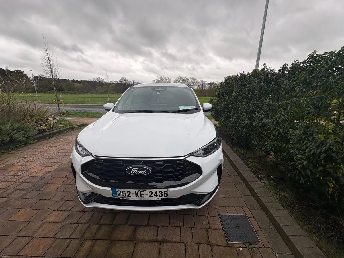 252 Ford Kuga St Line PHEV with Winter Pack - Image 1