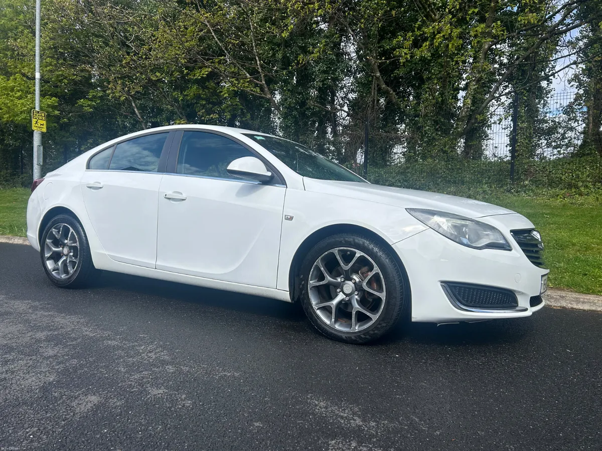 Opel Insignia 2015(NCT 06/27. TAX 09/26) - Image 1
