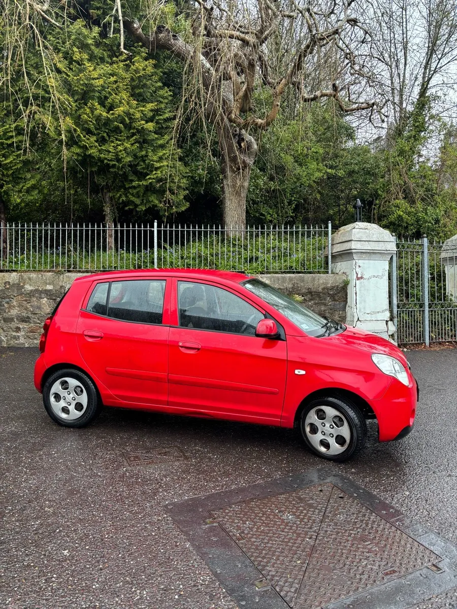 Red Kia Picanto 1.0 LX 2010 - Image 2