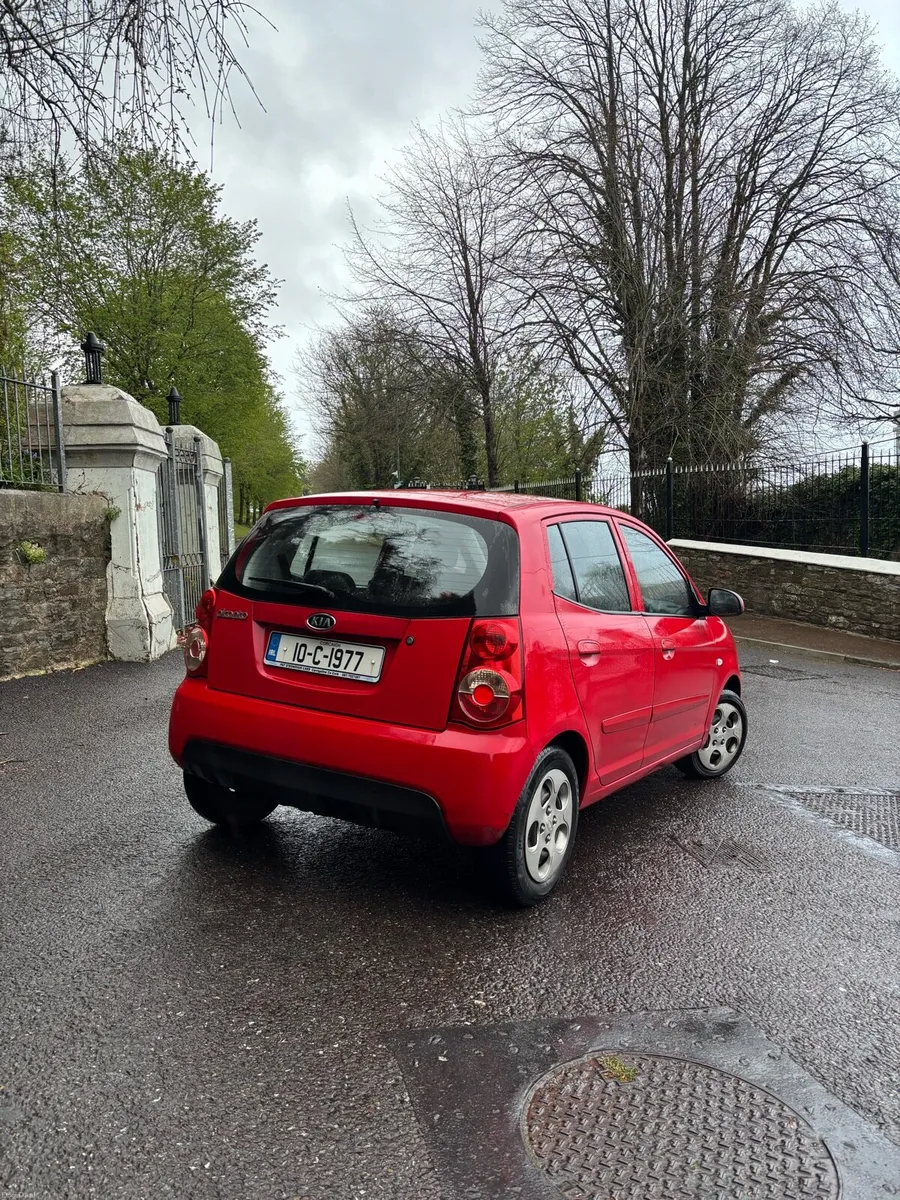 Red Kia Picanto 1.0 LX 2010 - Image 4