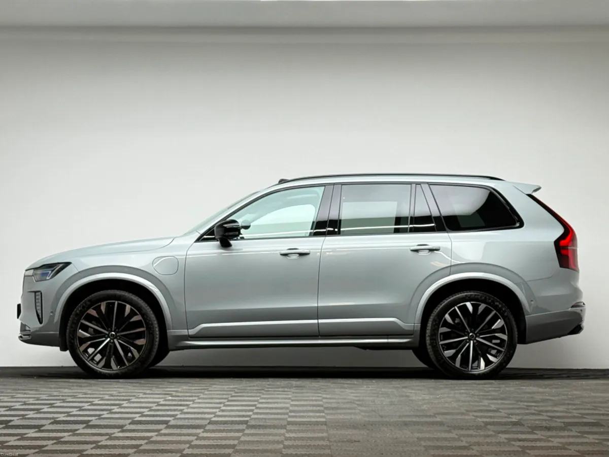 Volvo XC90 PLUS T8 RECHARGE 2.0 PHEV AWD *7 SEATER - Image 4