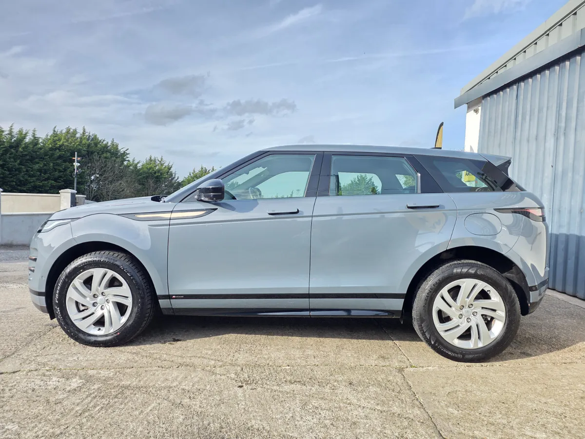 2021 LAND ROVER EVOQUE P300E * HIGH SPEC * - Image 6