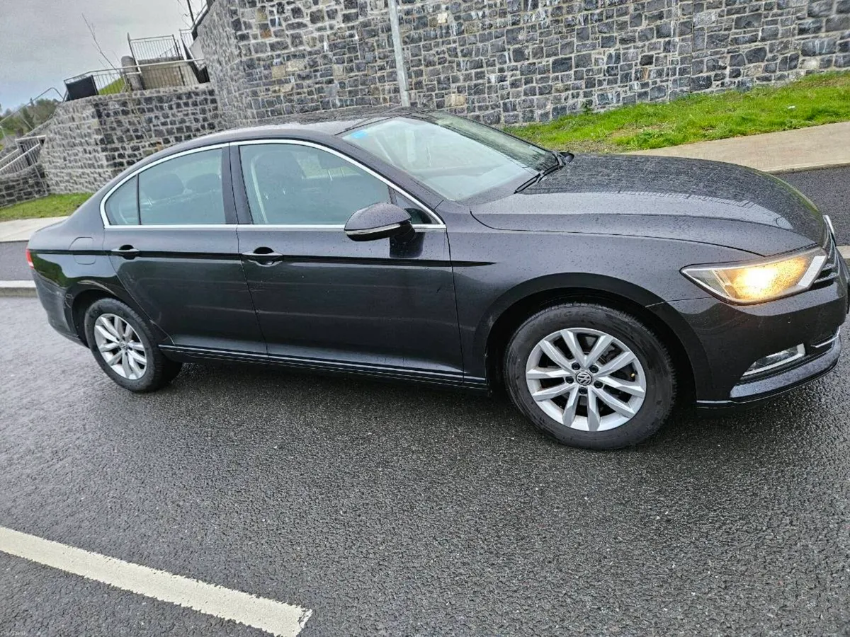 151Volkswagen Passat
NCTD 04/2027 - Image 3