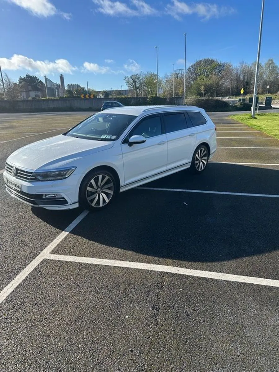 2016 R LINE Volkswagen Passat auto dsg - Image 3
