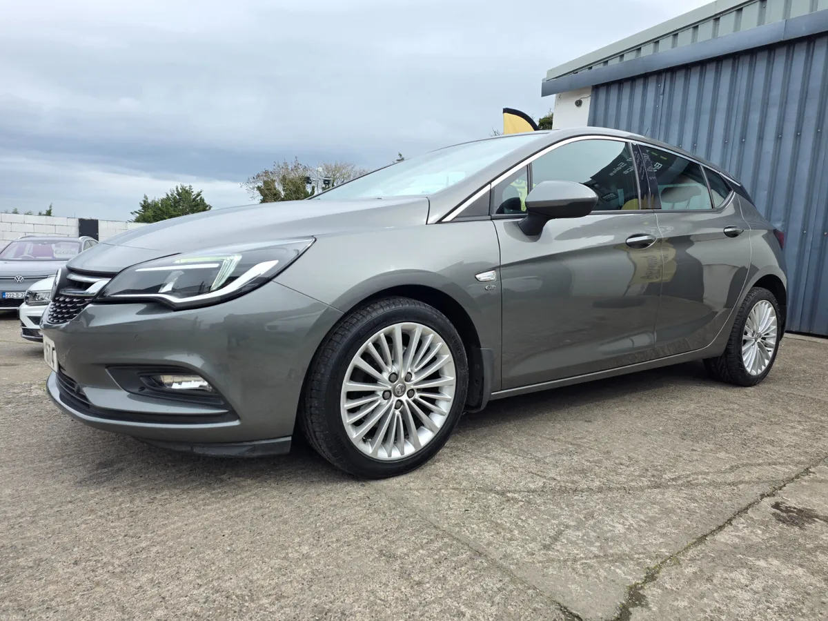 2017 OPEL ASTRA ELITE * LOW MILES * 1.6 DIESEL - Image 3