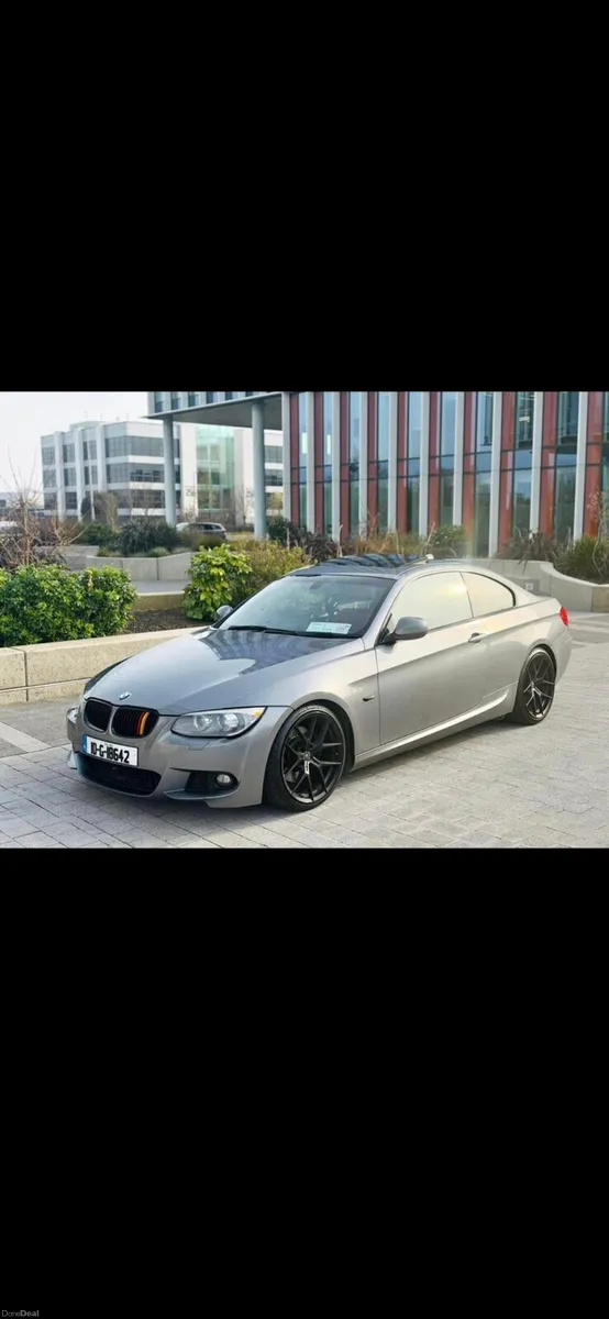 BMW 330D M-SPORT - Image 1