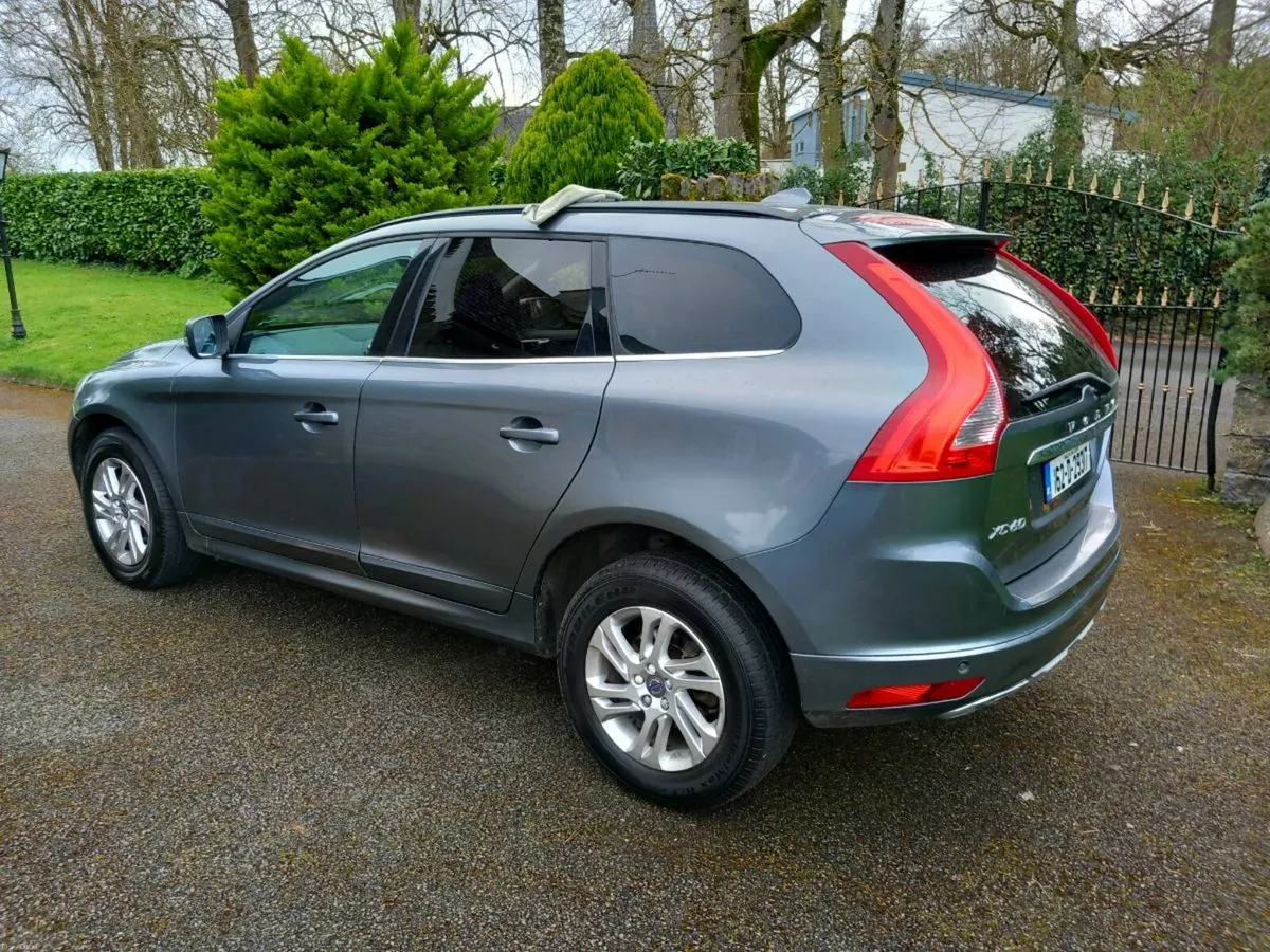 volvo xc60 2.0 d4 low kms fsh leather 162 as new c - Image 4