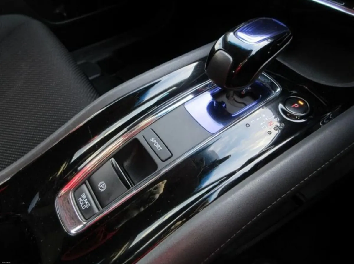 2015 Honda Vezel 1.5 Petrol Hybrid Self Charging - Image 4