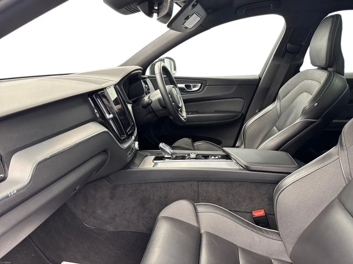 Volvo XC60 T6 PLUS DARK *PRICE DROP* €140 PER WEEK - Image 3