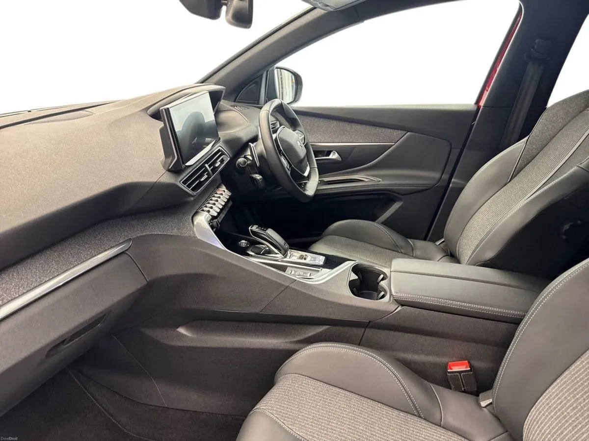 Peugeot 3008 1.5HDI ALLURE AUTO *JUST IN* €105 PER - Image 3