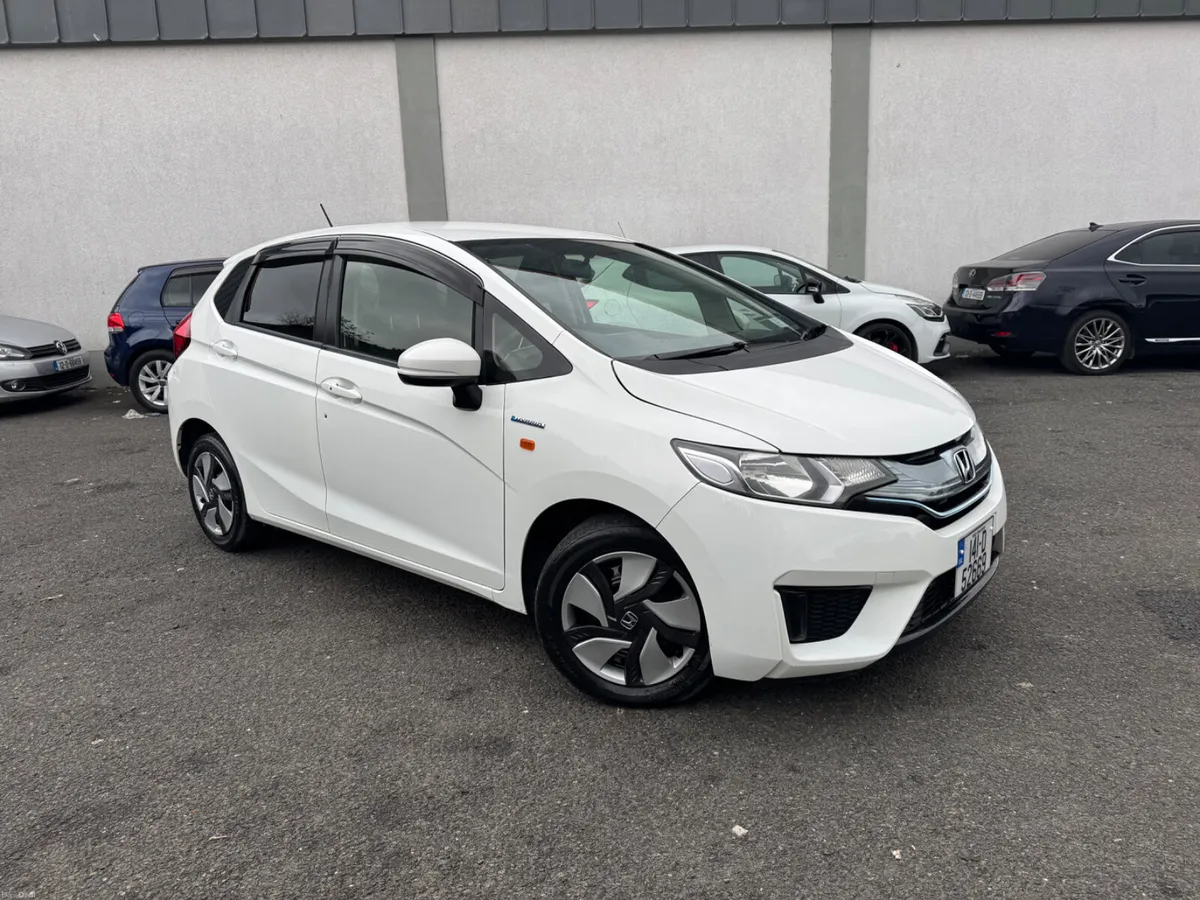 Honda Fit 2014 Automatic hybrid - Image 1