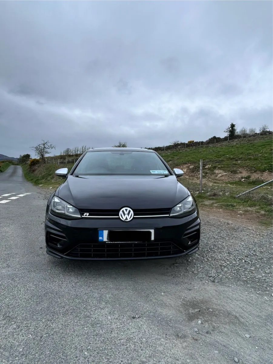 Volkswagen Golf R - Image 3